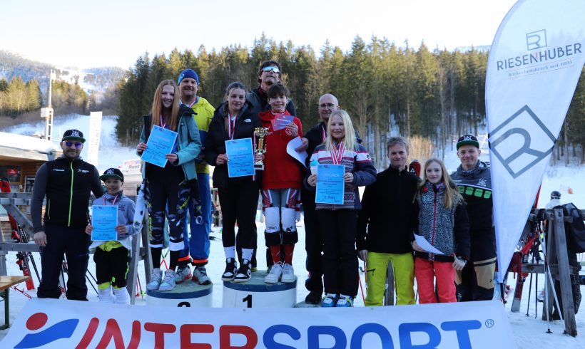 Perfektes Wetter & lässige Stimmung bei der Schulski- und Snowboard-Meisterschaft