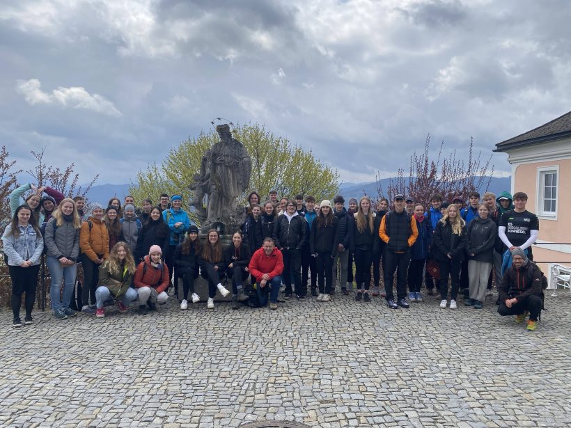 Von der Schule auf den Sonntagberg – Danksagung mit den Füßen!