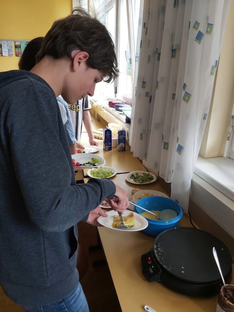 Cuisiner ensemble en classe