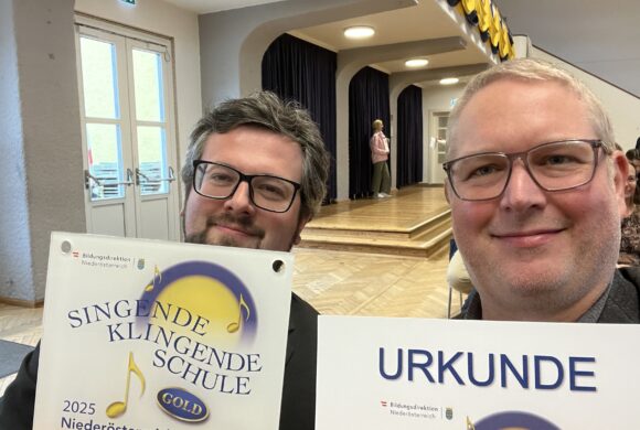 Singende, Klingende Schule in GOLD!