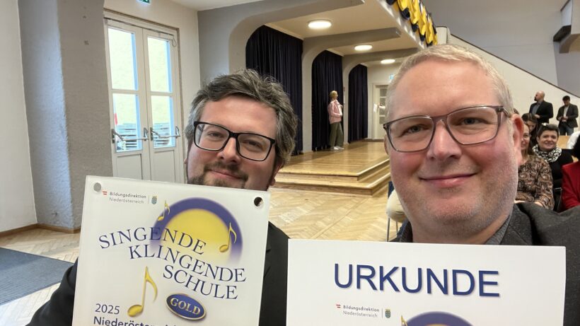 Singende, Klingende Schule in GOLD!