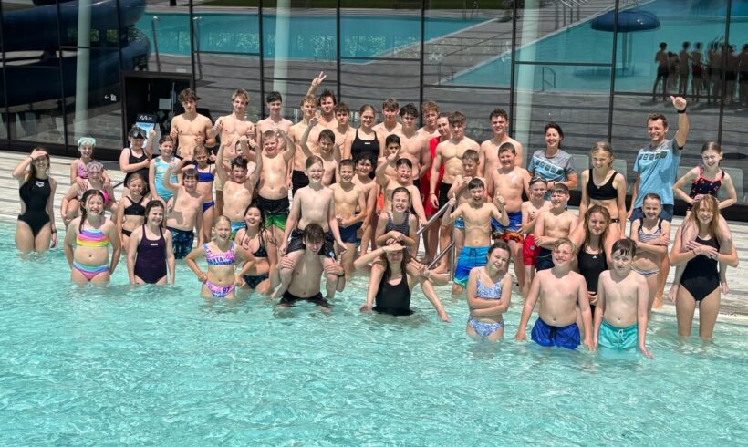 Schwimmtraining mit der Volksschule St. Georgen am Ybbsfelde Schwimmtraining mit der Volksschule St. Georgen am Ybbsfelde