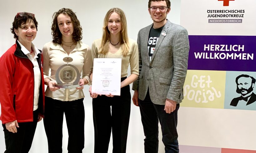 Project Pre-owned mit dem Henry Award des Jugendrotkreuzes ausgezeichnet