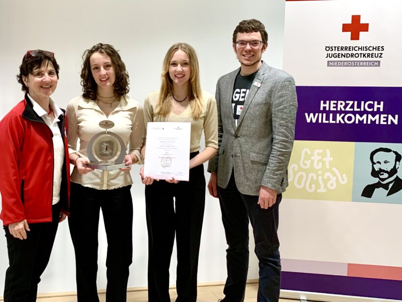 Project Pre-owned mit dem Henry Award des Jugendrotkreuzes ausgezeichnet