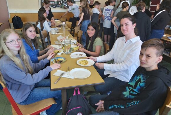 Merci, Yéléna! Merci, Yéléna!