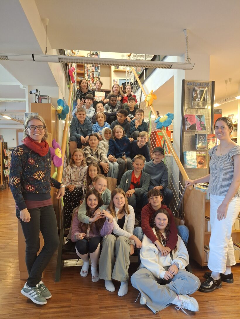„Story Time“ mit der amerikanischen Sprachassistentin in der Stadtbücherei Amstetten