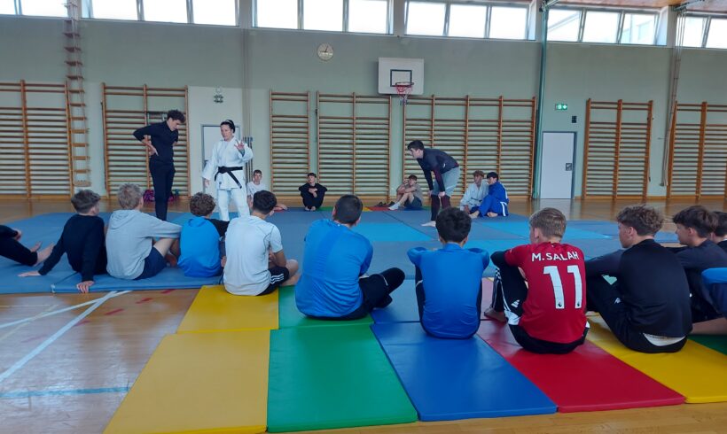 Judo – Schnuppertraining mit 4a und 4c Judo – Schnuppertraining mit 4a und 4c