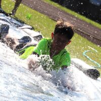 Schmutzig und nass? Egal – voller Einsatz beim Mud Masters!