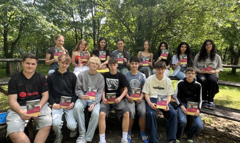 Zweite lebende Fremdsprache: Lectura en español en el jardín – Lecture en français