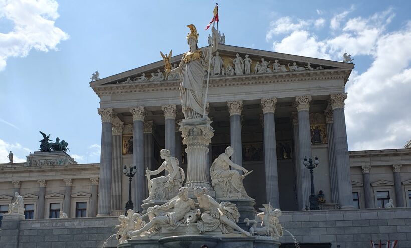 Demokratie hautnah erleben – die 7bs im Parlament