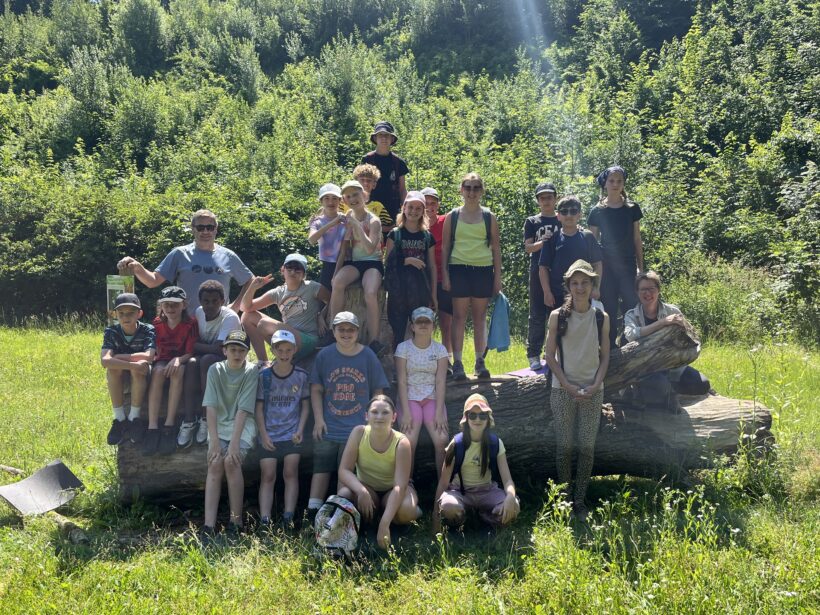 Ein Tag in der Natur – Die 1D-Klasse erkundet den Stadtwald Forstheide