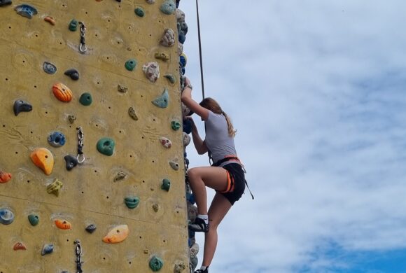 SUP-Flusstour und Sportklettern