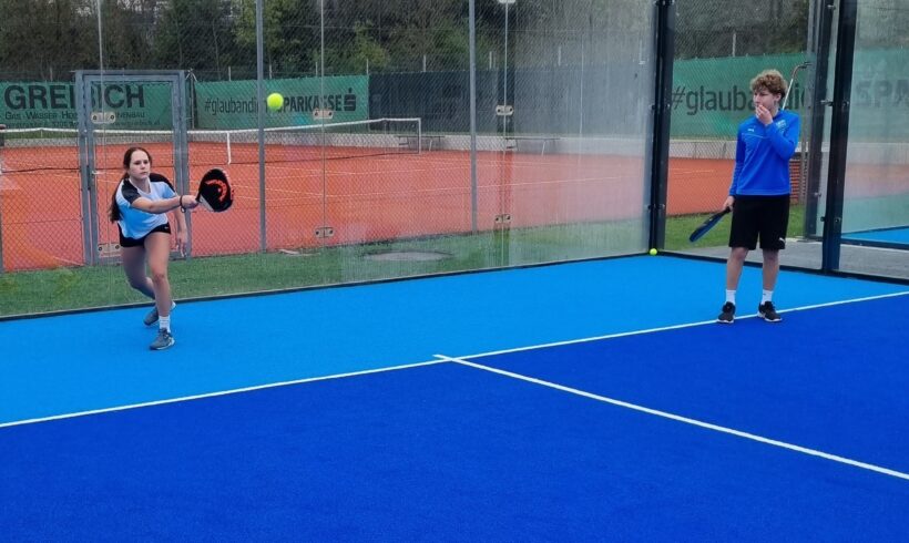 Padel Tennis macht richtig Spaß! Padel Tennis macht richtig Spaß!