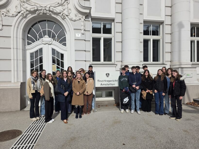 Exkursion der 8A zum Bezirksgericht Amstetten