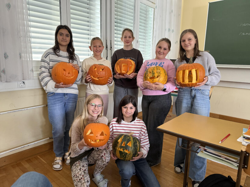 Halloween Pumpkin Carving Competition