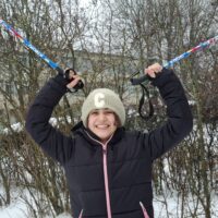 Spuren im Schnee – Langlaufen am Sportplatz