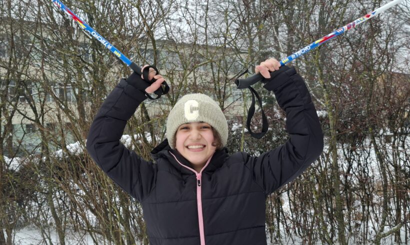 Spuren im Schnee – Langlaufen am Sportplatz