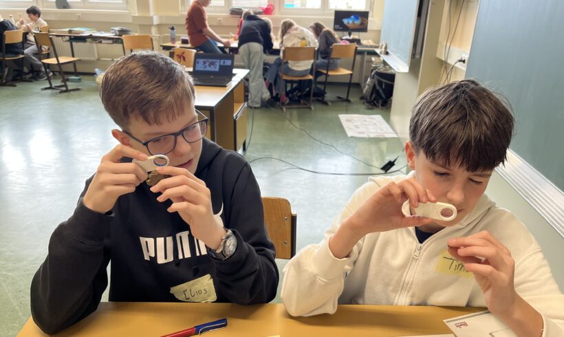 Die Reise unserer Handys Die Reise unserer Handys