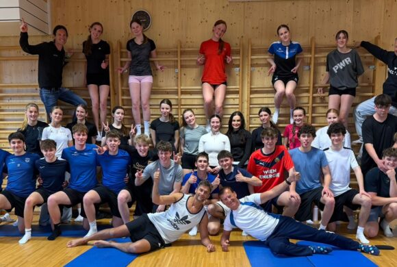 Zukünftige SportinstruktorInnen starten in Ausbildung! Zukünftige SportinstruktorInnen starten in Ausbildung!