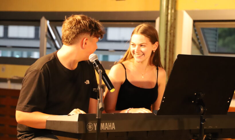 Musikalischer Schuljahresausklang am BG/BRG Amstetten Musikalischer Schuljahresausklang am BG/BRG Amstetten